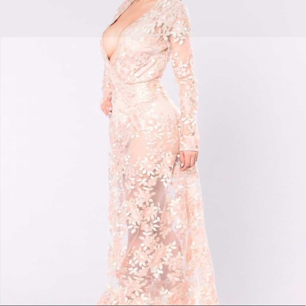 FASHION NOVA FLOWER GODDESS DRESS - Picture 3 of 7